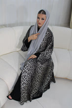 Load image into Gallery viewer, GLAMOUR ABAYA
